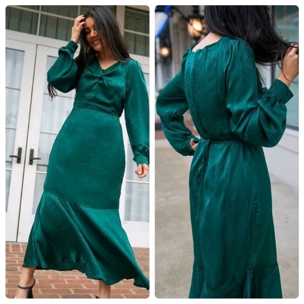 NWT Andrée by Unit Whimsigoth Romantic Mermaid Satin Midi Long Sleeve Dress S